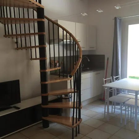 בית נופש Village Peri